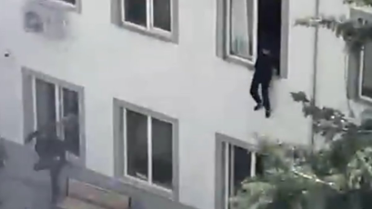 Kahramanmaraş'ta saldırı sırasında öğrenciler camlardan kaçmaya çalıştı