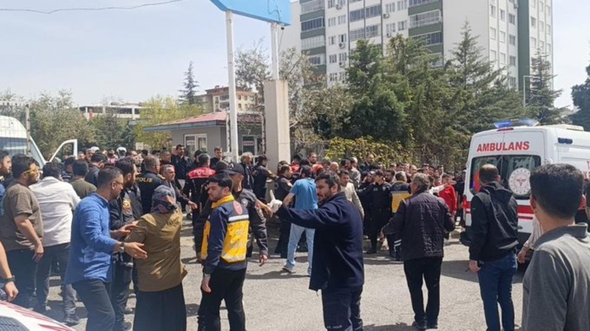 Kahramanmaraş Valisi duyurdu: Okula silahlı saldırıda 4 kişi hayatını kaybetti