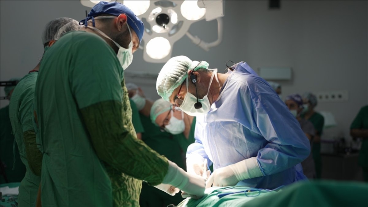 Türk profesörlerden ameliyatlar için 'akıllı şırınga'