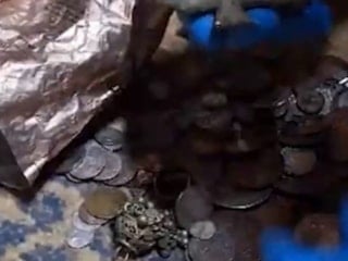 İzmir'de tarihi eser operasyonu: 203 eser ele geçirildi