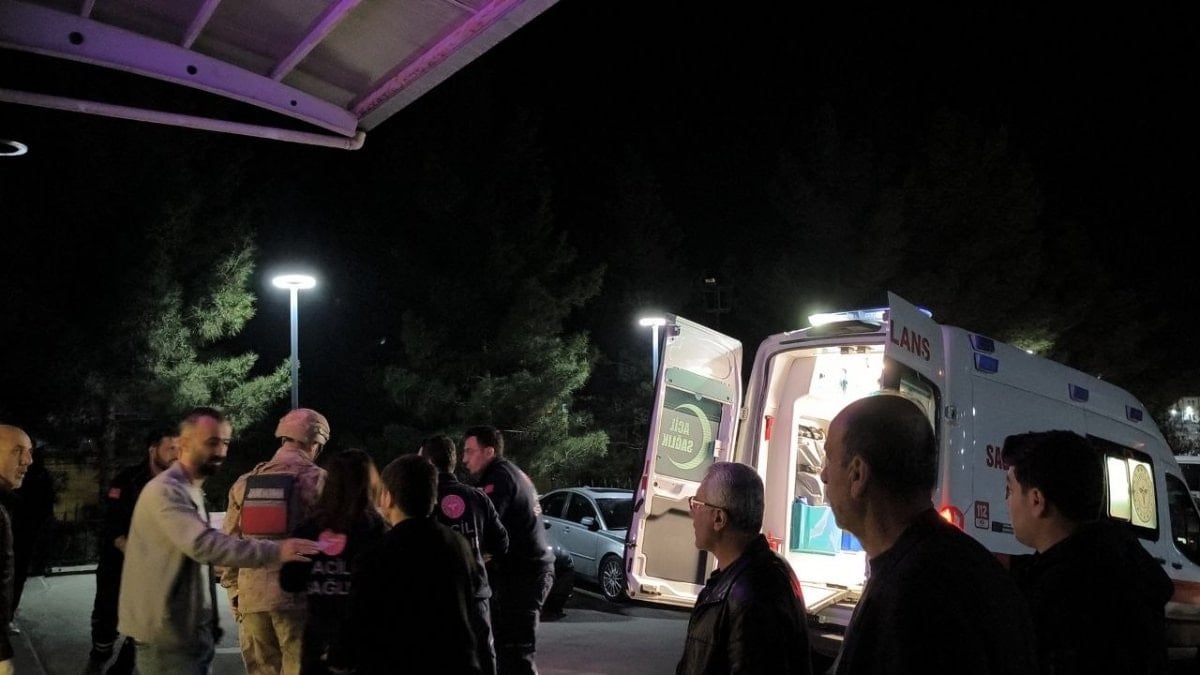Batman'da kavgayı ayırmak isterken tabanca ile yaralandı