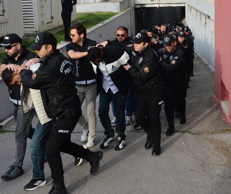 Adana merkezli 8 ilde 'Bayğaralar suç örgütüne operasyon