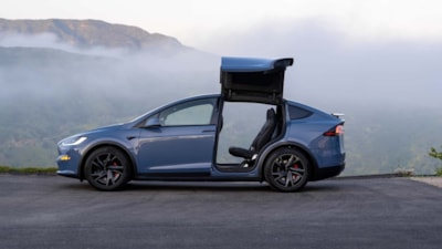 Tesla'dan Model S ve Model X'e veda: Sınırlı üretim modeller tanıtıldı