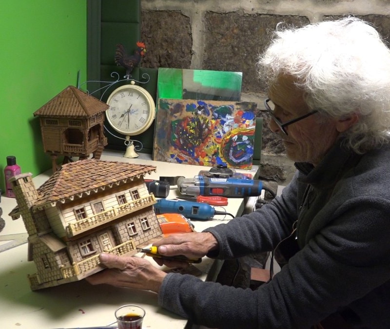 Rize'de ahşap maketlerle geçmişi yaşatıyor