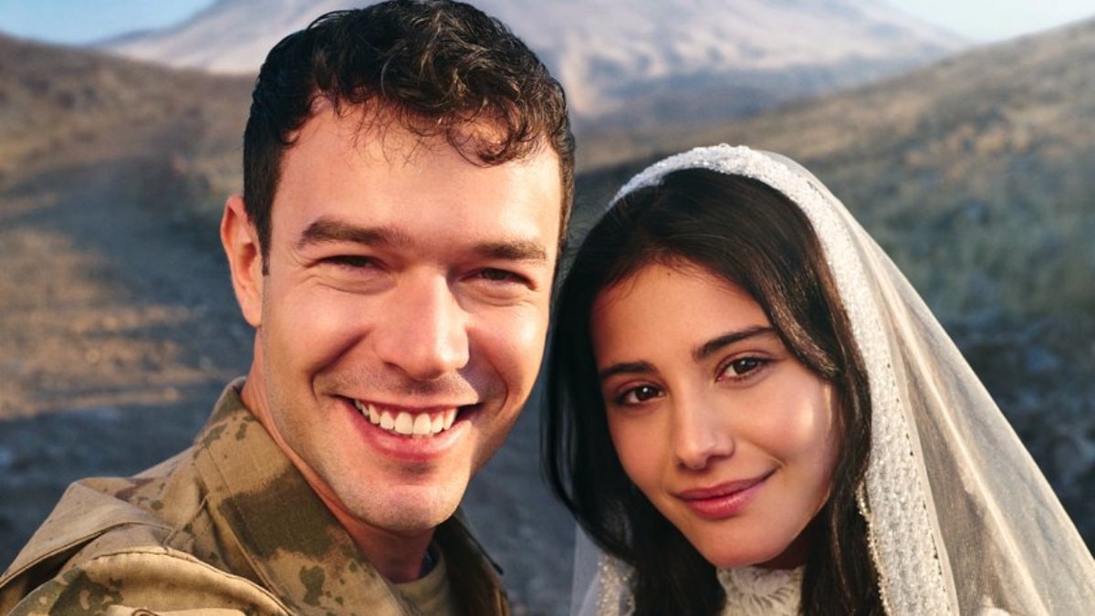 Dizi aşkı gerçek oldu! Aytaç Şaşmaz ve Helin Kandemir aşk yaşıyor