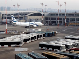 İsrail'de ABD askeri uçaklarını fotoğraflayan havalimanı çalışanı kovuldu