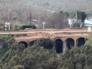 İsrail’den kritik köprüye hava saldırısı: Güney Lübnan’la bağlantı kesildi