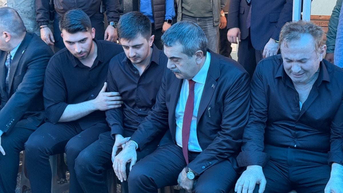 Kahramanmaraş'taki saldırıda hayatını kaybeden Ayla öğretmenin eşi konuştu