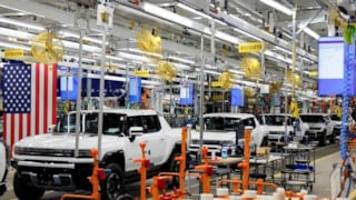 Pentagon, Ford ve GM ile mühimmat üretimi için temasa geçti