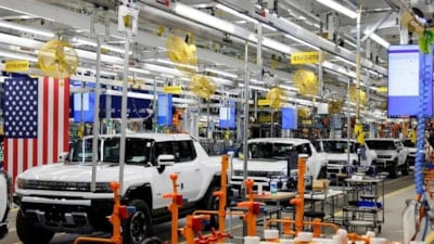 Pentagon, Ford ve GM ile mühimmat üretimi için temasa geçti