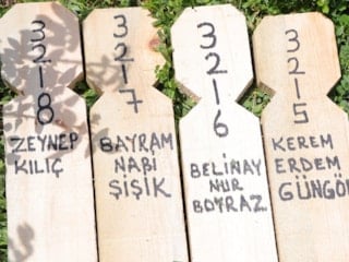 Kahramanmaraş’ta yürek yakan veda: 4 sınıf arkadaşı yan yana defnedildi