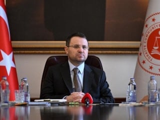 Akın Gürlek, sokak çetelerine yönelik operasyonlara ilişkin bilgi verdi