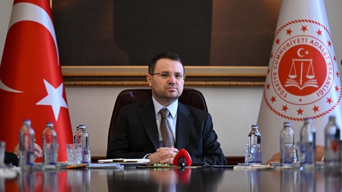 Akın Gürlek, sokak çetelerine yönelik operasyonlara ilişkin bilgi verdi