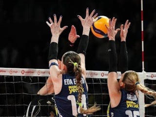 Fenerbahçe Medicana, VakıfBank'ı yenerek seriyi 2-2'ye getirdi