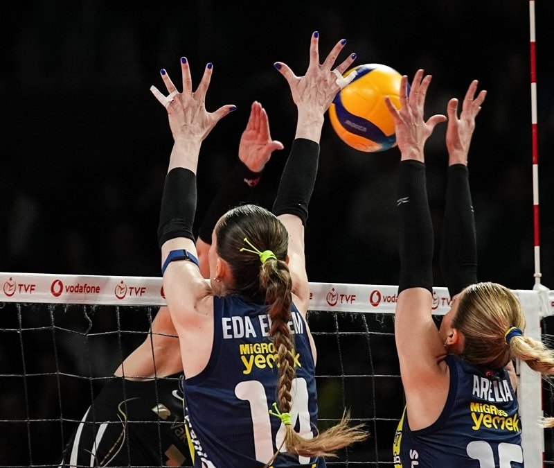 Fenerbahçe Medicana, VakıfBank'ı yenerek seriyi 2-2'ye getirdi
