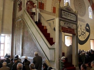 Cuma hutbesinde anne ve babalara 'dijital bağımlılık' uyarısı