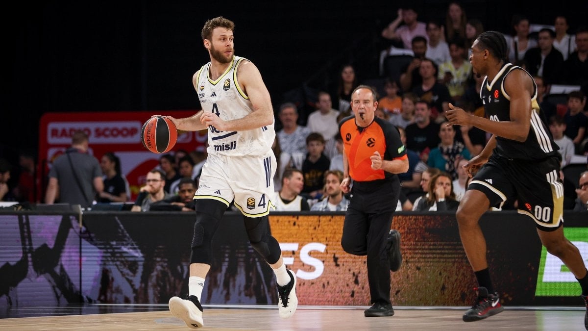 Fenerbahçe normal sezonun son maçında Asvel'i devirdi