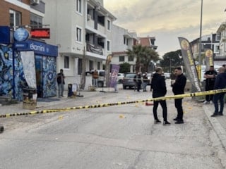 Balıkesir'de markete ateş açıldı: Bitişikteki mekanda yemek yiyen akademisyen öldü