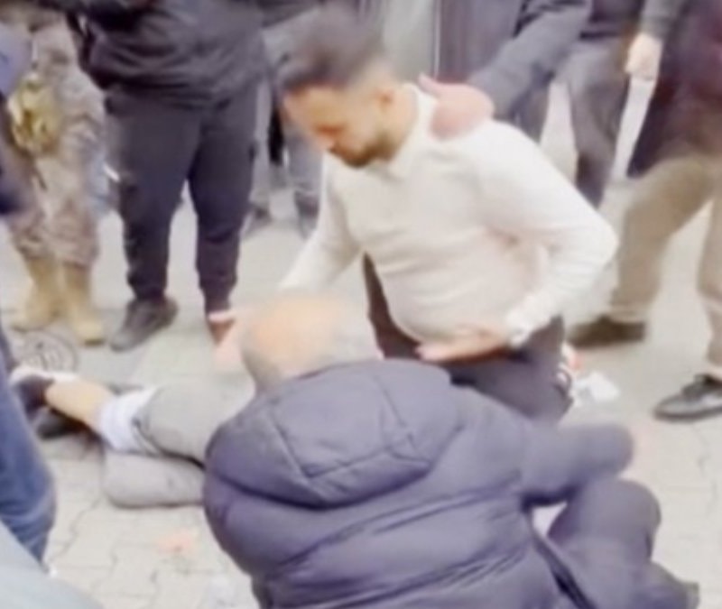 İstanbul Fatih'te silahlı saldırıya uğrayan kişi yaralandı