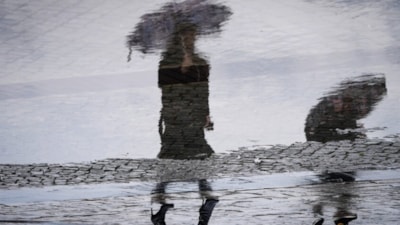 Birçok bölgede kuvvetli yağış devam ediyor: Batıda güneş açacak