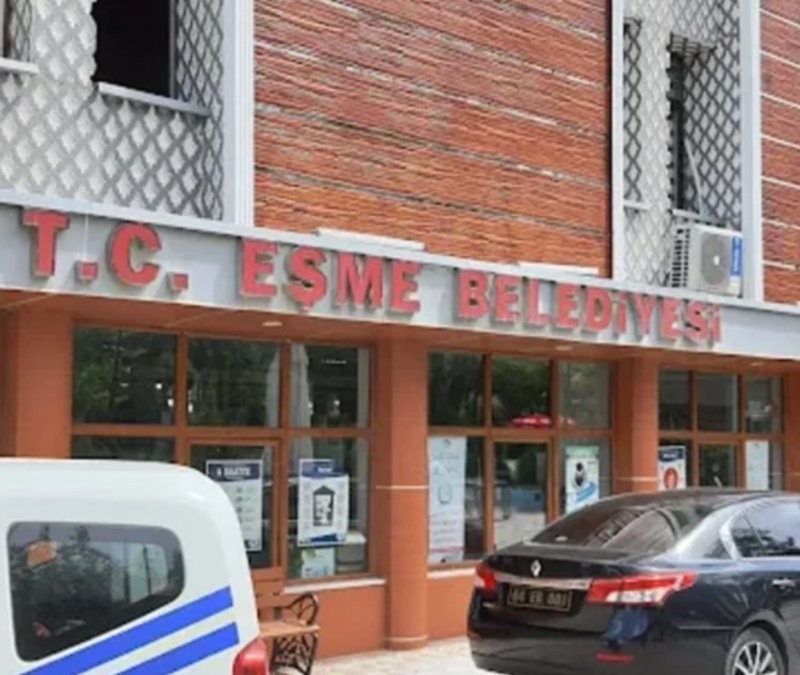 Eşme Belediye Başkanı 'irtikap' soruşturmasında gözaltına alındı