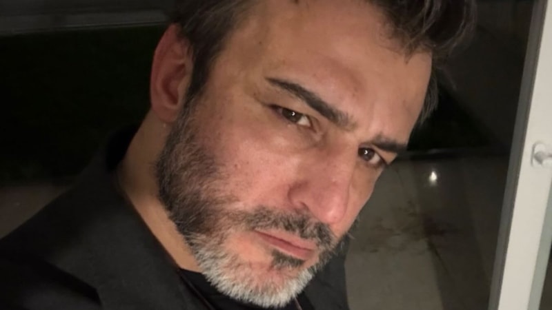 Şarkıcı Rıza Tamer evinde fenalaştı! Hastaneye kaldırıldı