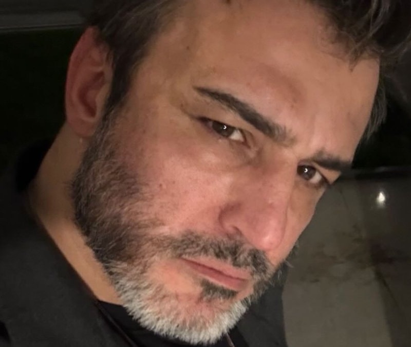 Şarkıcı Rıza Tamer evinde fenalaştı! Hastaneye kaldırıldı