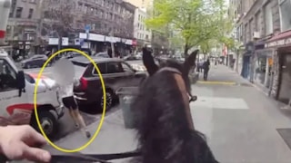 New York’ta film gibi takip: Atlı polis, hırsızı kıskıvrak yakaladı