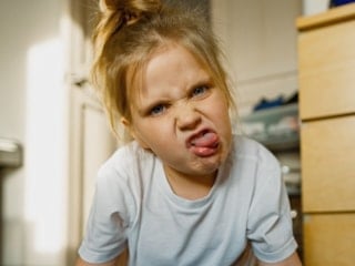 Küçük çocukların kontrolsüz tepkileri: Aileler nasıl yaklaşmalı