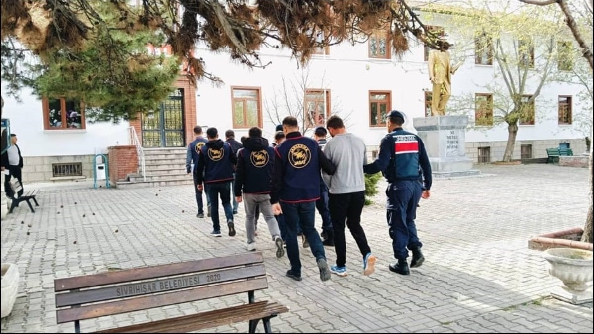 Eskişehir'de çobanları hamamda oyalayıp 36 büyükbaş hayvanı çaldılar