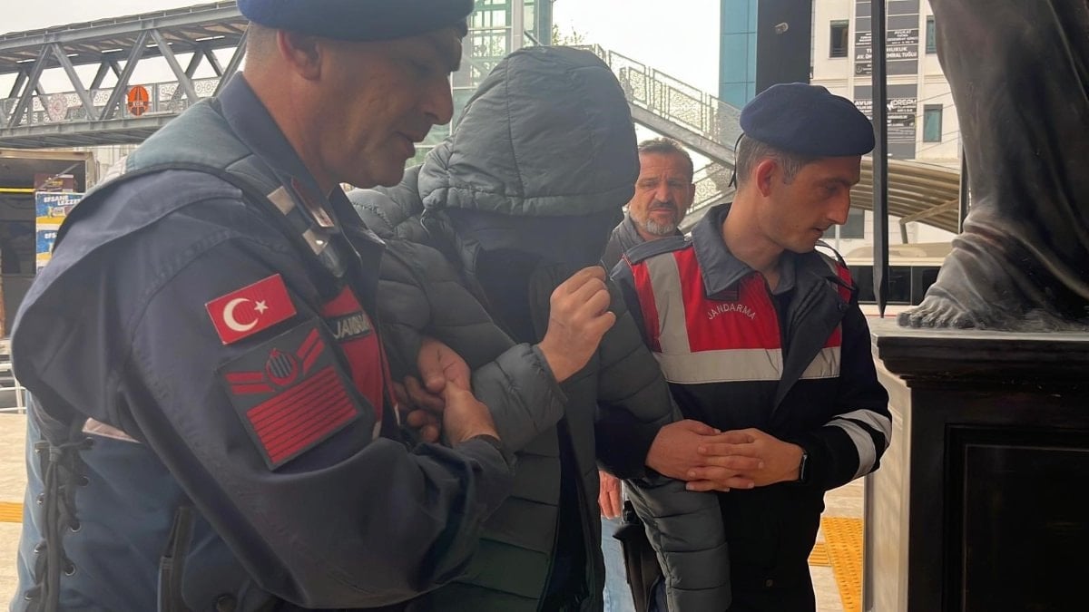 Antalya'da provokatif paylaşım sonrası lise öğrencisi tutuklandı