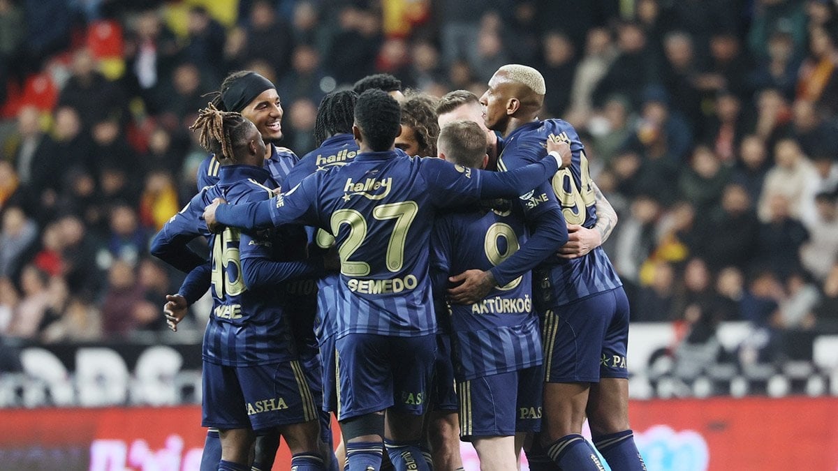 Fenerbahçe - Çaykur Rizespor: İlk 11'ler belli oldu!