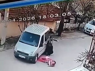 Bolu'da eşini çocuklarının gözü önünde darbedip araçla ezen şüpheli tutuklandı