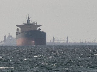 Hürmüz Boğazı, askeri gemiler için hala kapalı