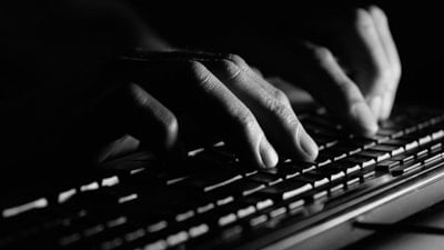 İzmir'de okula saldırı planladığı iddia edilen şüphelilere ev hapsi