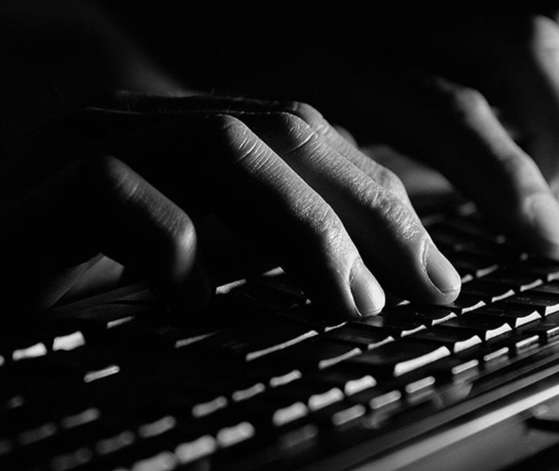 İzmir'de okula saldırı planladığı iddia edilen şüphelilere ev hapsi