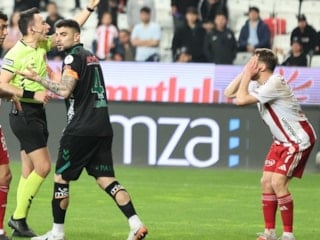 Konyaspor, deplasmanda Antalyaspor'u mağlup etti