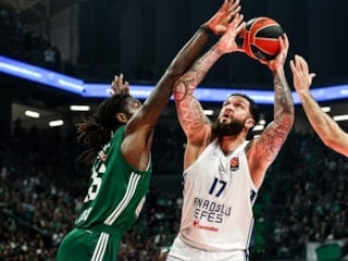 Anadolu Efes, Panathinaikos'a deplasmanda yenildi