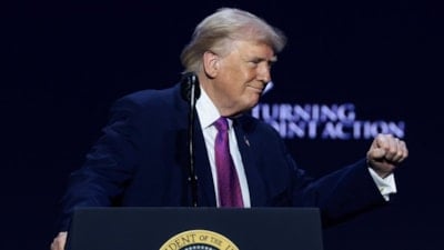 Donald Trump, UFO’larla ilgili hükümet belgelerini yayımlanma talimatını verdi