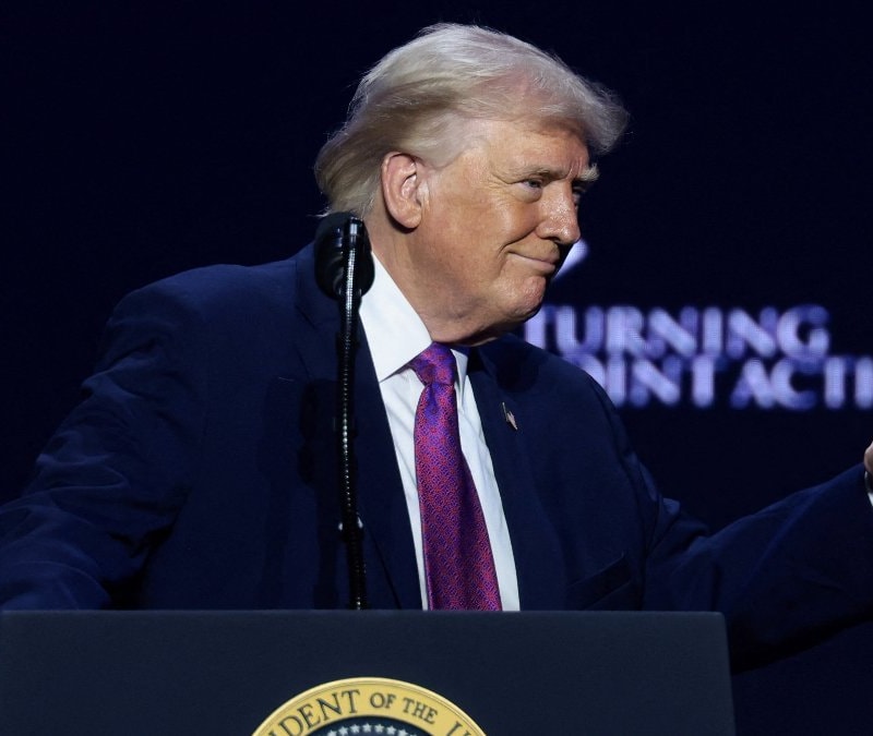 Donald Trump, UFO’larla ilgili hükümet belgelerini yayımlanma talimatını verdi