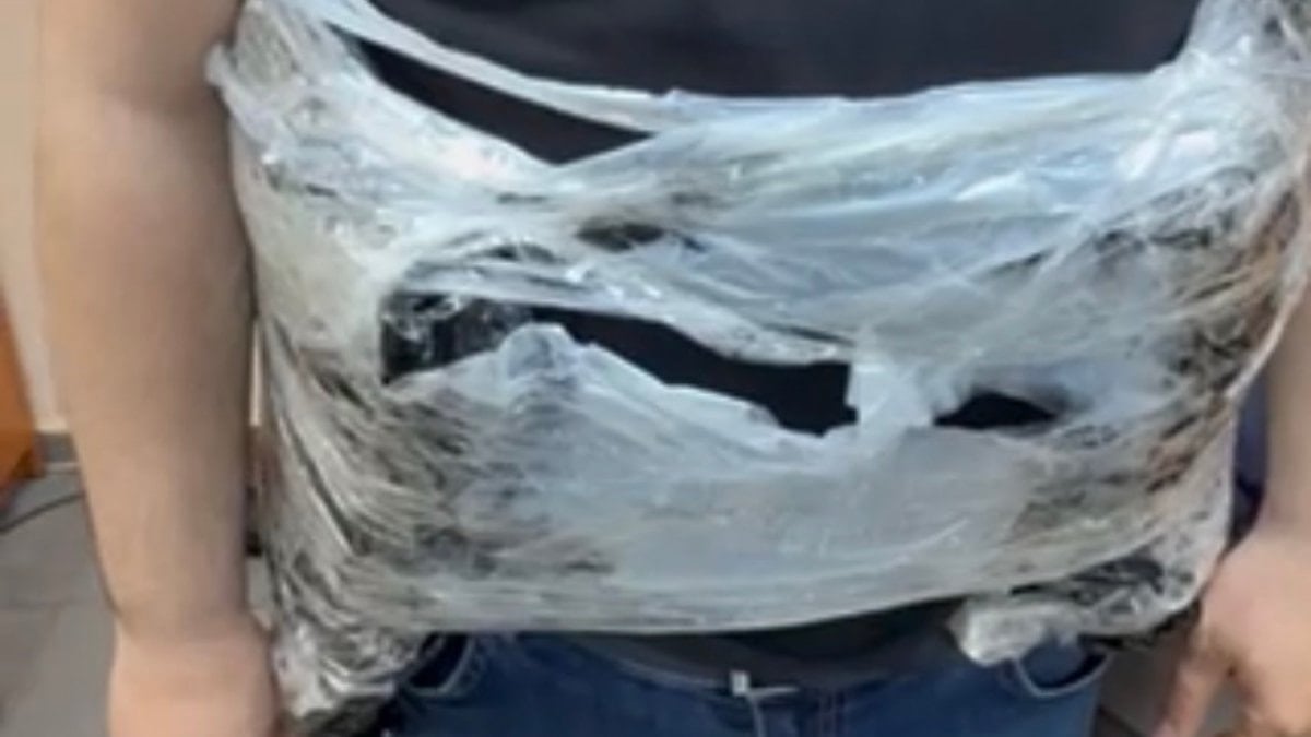 Sınır kapısında narkotik operasyon: Türk yolcunun belinden 5,5 kilo uyuşturucu çıktı