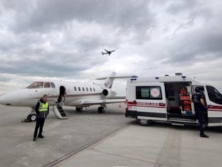 Van’da hayat kurtaran sevk: 2 günlük bebek, ambulans uçakla İstanbul’a ulaştırıldı