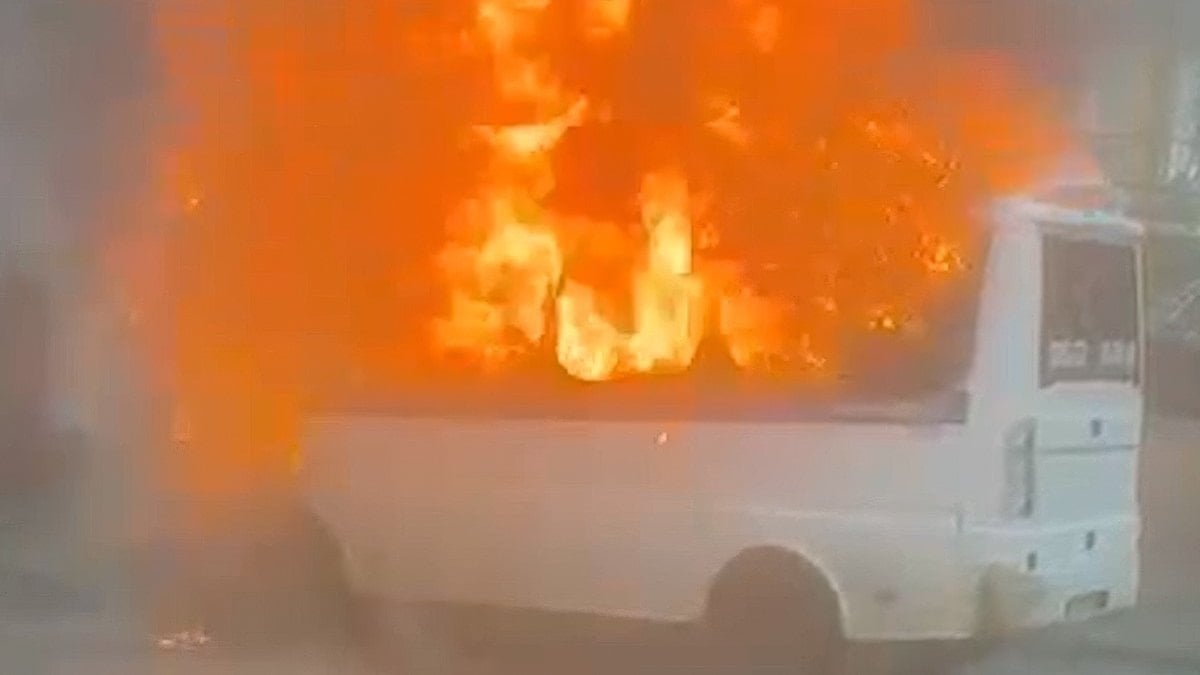 Kırıkkale’de park halindeki minibüste yangın