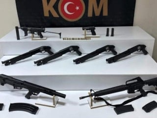 Elazığ’da 8 ruhsatsız silah ele geçirildi