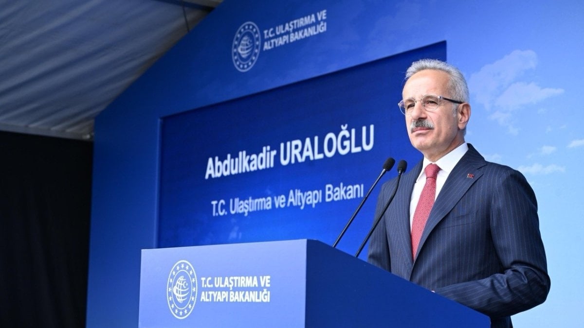 Abdulkadir Uraloğlu: Üçlü pist operasyonları ile bir yılda 50 bin ton karbon salımı önlendi