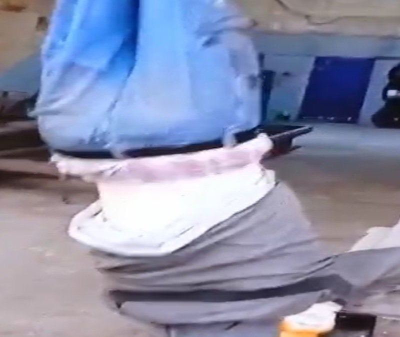 Ankara'da engelli genci ayaklarından vince bağlayan 3 kişi tahliye edildi