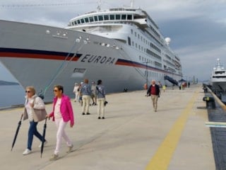 Bodrum Limanı’nda kruvaziyer yoğunluğu: 357 turist ilçeyi gezdi