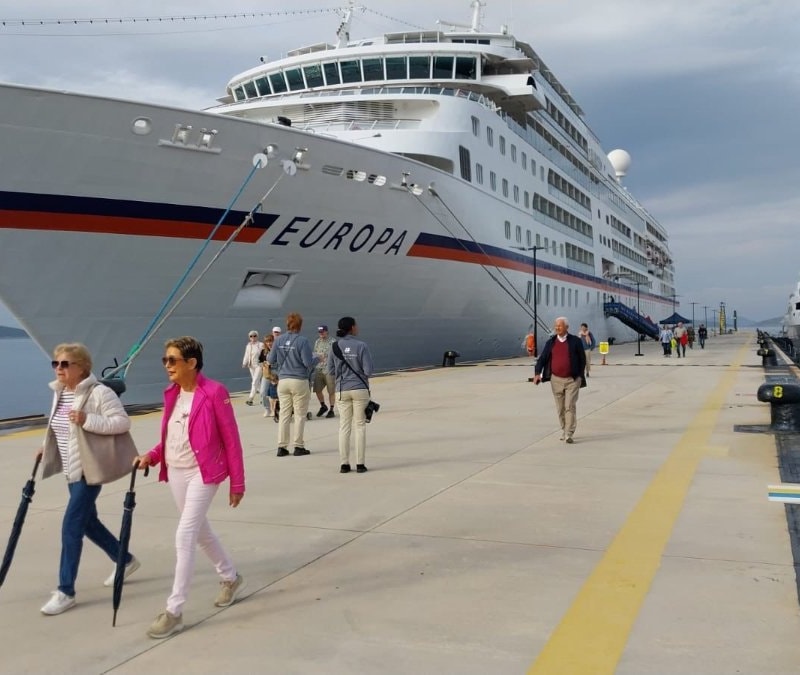 Bodrum Limanı’nda kruvaziyer yoğunluğu: 357 turist ilçeyi gezdi