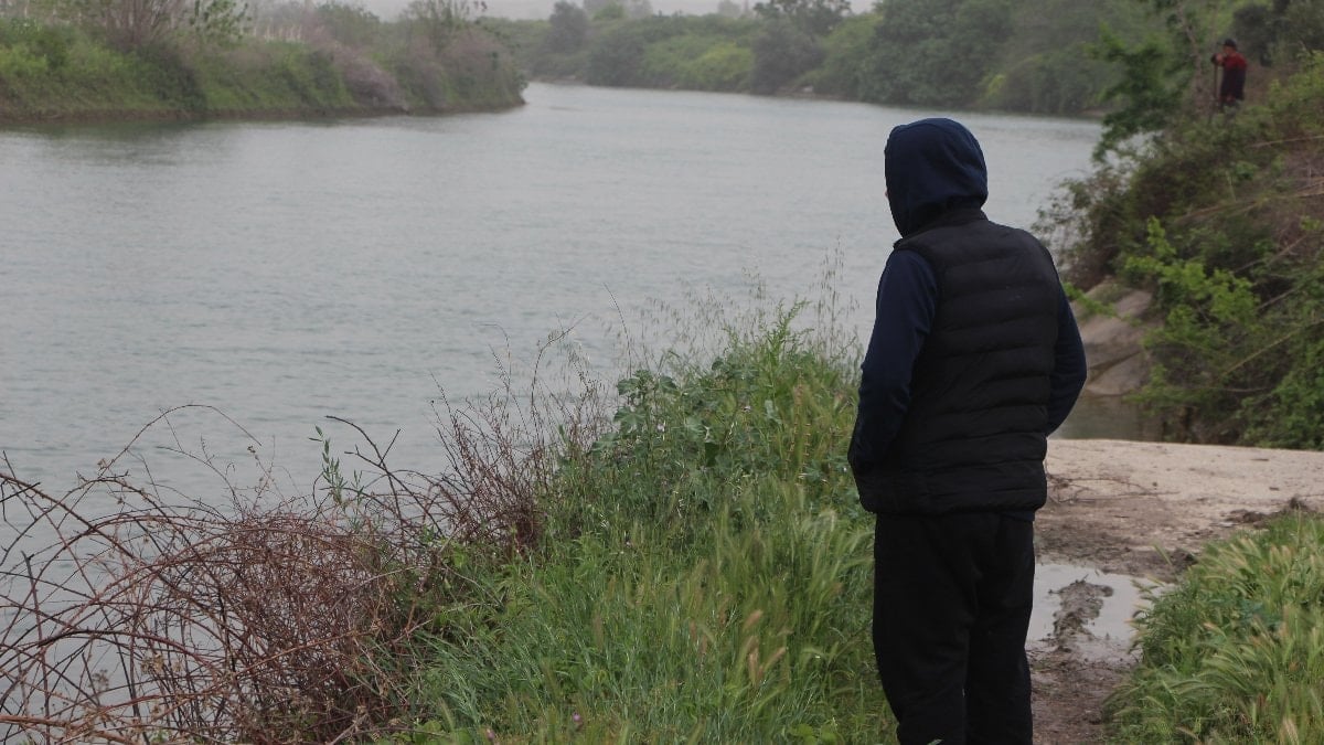 Adana'da sulama kanalına giren 16 yaşındaki çocuk kayboldu