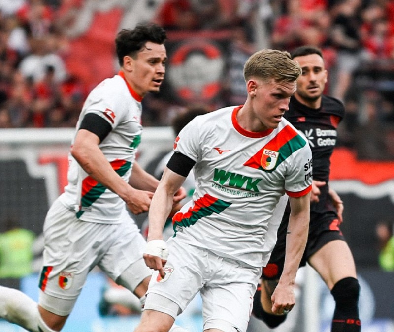 Bayer Leverkusen, Augsburg'a son dakikada boyu eğdi